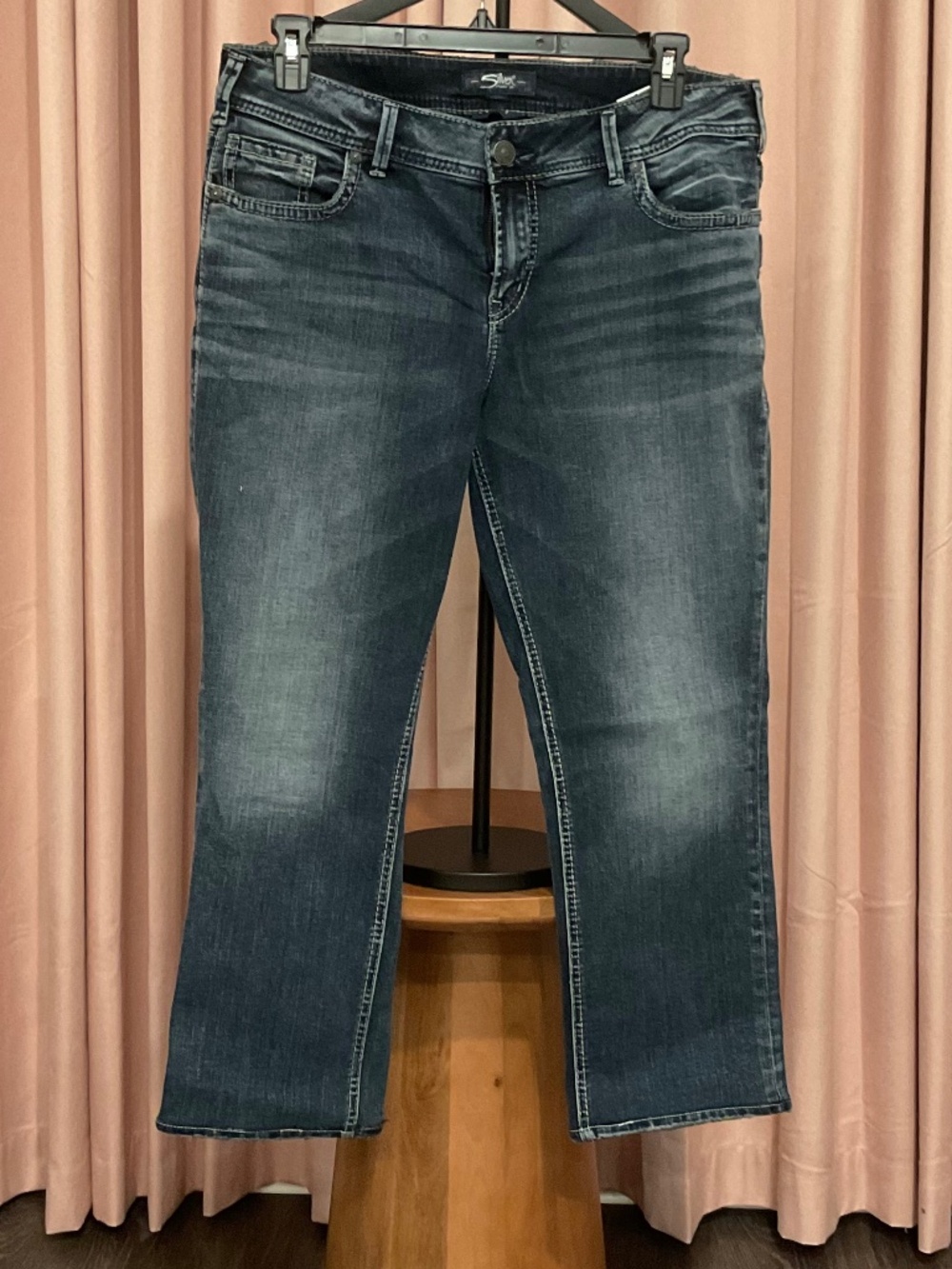 Silver Jeans Elyse Straight Size 14 Mid Rise Embroidered 26” Inseam